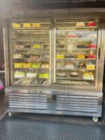 Ice cake freezer