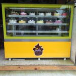 Ice cake display counter